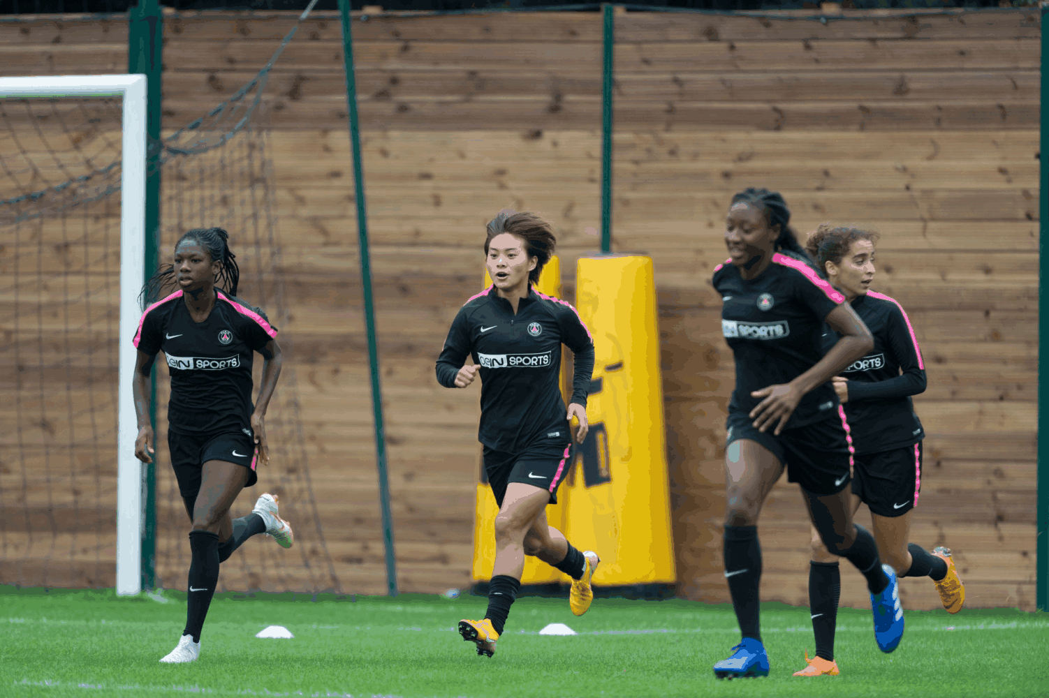 包含国际比赛日新奥尔良鹈鹕调整名单以备欧冠；复出首秀环节打磨；态度坚定；球探报告显示潜力的词条-九游APP下载